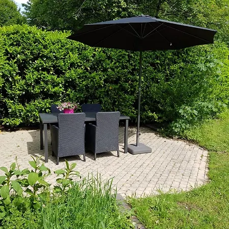 Charming In With Garden * Garderen