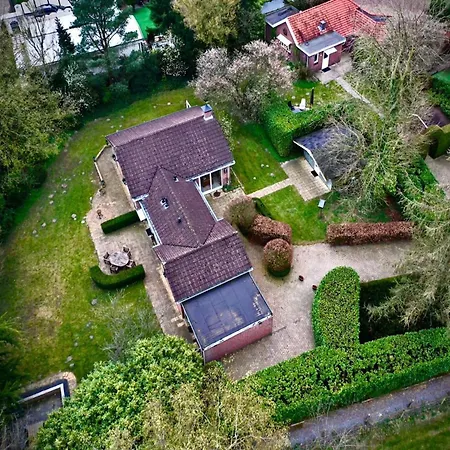Vakantiehuis Charming In With Garden Garderen