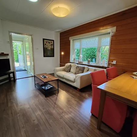 Charming In With Garden Holiday home *