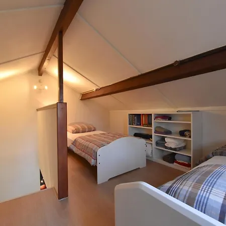 Charming In With Garden Holiday home