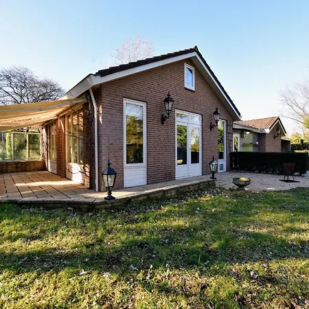 Charming In With Garden Holiday home
