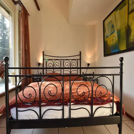 Charming In With Garden * Garderen