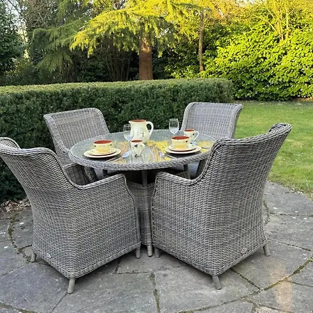 Charming In With Garden * Garderen